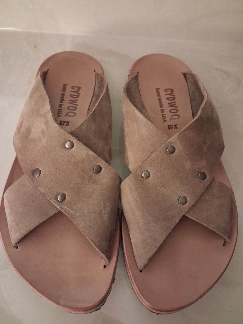 CYDWOQ Service W  Handmade Womens Leather Suede  Sandals. Sz 37 1/2 . Us 7.5